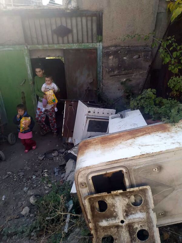 Страшная правда или умелая манипуляция? Что не так в истории 7-летнего Алекса из Харберда Страшная правда или умелая манипуляция? Что не так в истории 7-летнего Алекса из Харберда - Sputnik Армения