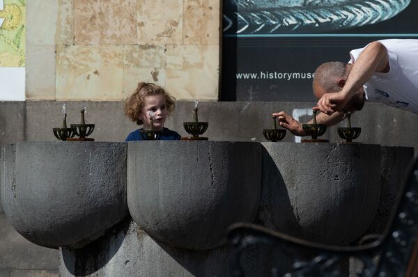 Что происходит с организмом, когда пьешь воду? Что происходит с организмом, когда пьешь воду? - Sputnik Армения