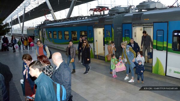 Южно-Кавказская железнодорожная компания возобновляет работу междугородных скоростных электропоездов Ереван-Гюмри-Ереван-Ереван - Sputnik Արմենիա
