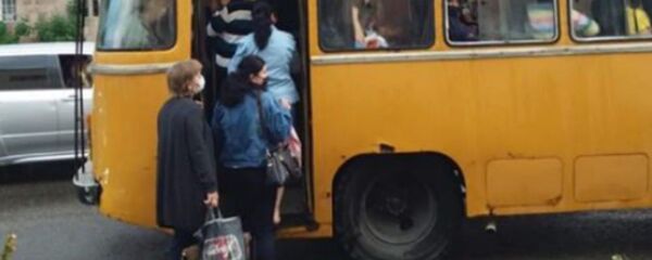 Сотрудники ванадзорского завода Глория едут домой (2 июня 2020). - Sputnik Армения