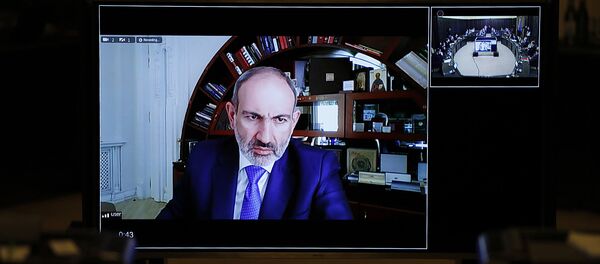 Никол Пашинян участвовал в заседании правительства дистанционно Никол Пашинян участвовал в заседании правительства дистанционно - Sputnik Արմենիա