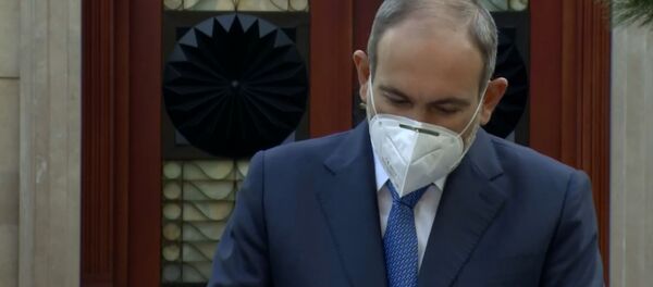 Онлайн-брифинг с участием премьер-министра Никола Пашиняна, министра здравоохранения Арсена Торосяна и реаниматолога Лилит Мусеян (4 июня 2020). Еревaн Онлайн-брифинг с участием премьер-министра Никола Пашиняна, министра здравоохранения Арсена Торосяна и реаниматолога Лилит Мусеян (4 июня 2020). Еревaн - Sputnik Армения