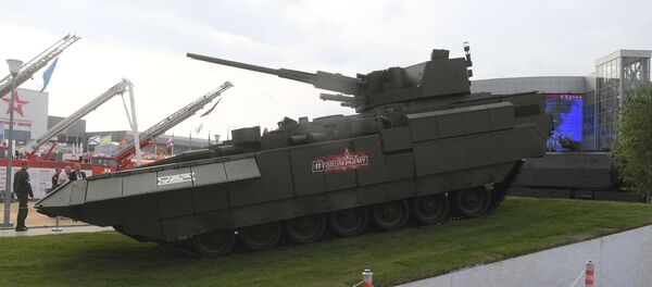 Перспективная российская боевая бронированная машина на базе универсальной гусеничной платформы «Армата» Т-15 Перспективная российская боевая бронированная машина на базе универсальной гусеничной платформы «Армата» Т-15 - Sputnik Армения