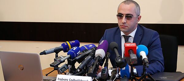 Заместитель председателя КГД Эдвард Ованнисян во время пресс-конференции (17 декабря 2019). Еревaн - Sputnik Армения