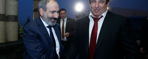 И.о. премьер-министра Армении Никол Пашинян принял участие в конференции Инвестиции и торговля (26 октября 2018). Еревaн И.о. премьер-министра Армении Никол Пашинян принял участие в конференции Инвестиции и торговля (26 октября 2018). Еревaн - Sputnik Армения