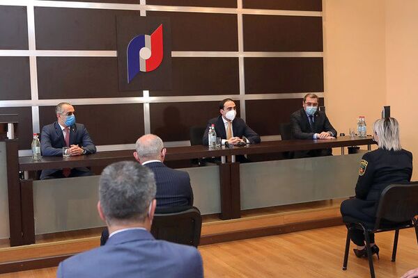 Փոխվարչապետ Ավինյանը ՊԵԿ աշխատակազմին է ներկայացրել իրենց նոր ղեկավարին - Sputnik Արմենիա