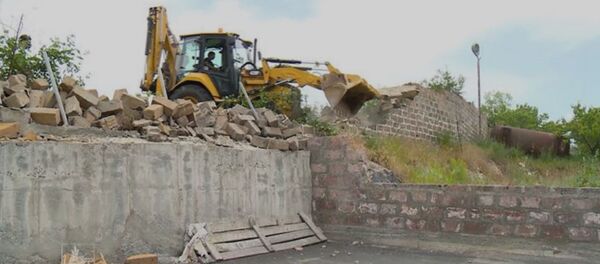 Բուսաբանական այգու տարածքում Երևանի քաղաքապետի որոշումներով ինքնակամ կառույցներ են քանդվել Բուսաբանական այգու տարածքում Երևանի քաղաքապետի որոշումներով ինքնակամ կառույցներ են քանդվել - Sputnik Արմենիա