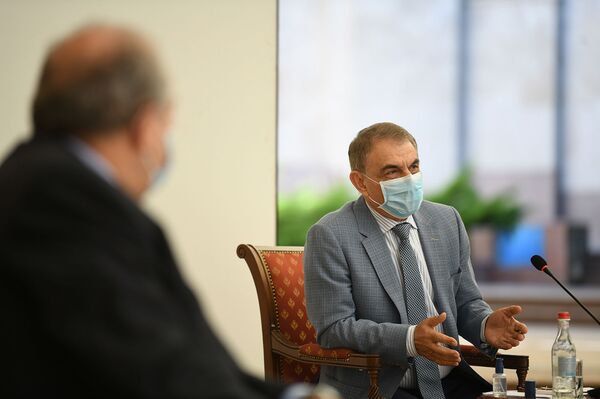 Поставьте четкую задачу: Армен Саркисян готов просить помощь по своим каналам - Sputnik Армения