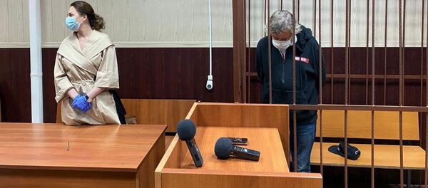 Актер Михаил Ефремов и адвокат Елизавета Шаргородская в Таганском районном суде, снимок с видео (9 июня 2020). Москвa Актер Михаил Ефремов и адвокат Елизавета Шаргородская в Таганском районном суде, снимок с видео (9 июня 2020). Москвa - Sputnik Армения