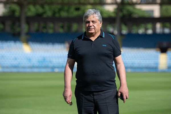 Реальные байки от Фрунзика Мкртчяна и Ваганяна. А что скажет Левон Тер-Петросян? Реальные байки от Фрунзика Мкртчяна и Ваганяна. А что скажет Левон Тер-Петросян? - Sputnik Армения