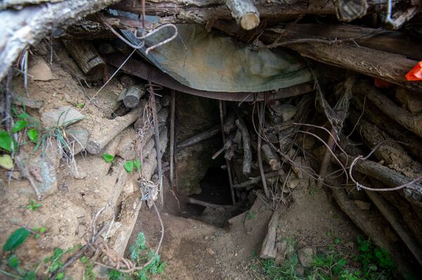 По следам гибели шахтеров: почему жители Мехрадзора задыхаются ради грамма золота  - Sputnik Армения