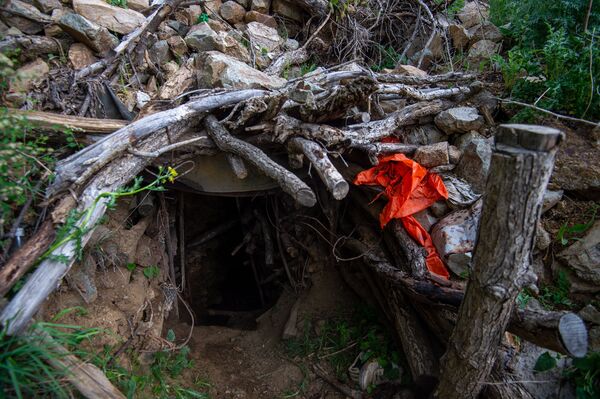 По следам гибели шахтеров: почему жители Мехрадзора задыхаются ради грамма золота  - Sputnik Армения