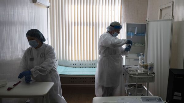 Тестирование россиян на наличие антител к COVID-19 в Москве - Sputnik Армения
