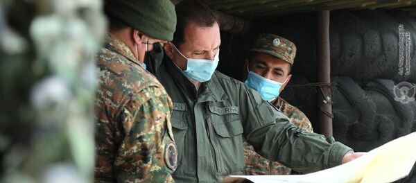 Министр обороны Давид Тоноян посетил военные части на юго-востоке страны (12 июня 2020). Армения - Sputnik Армения