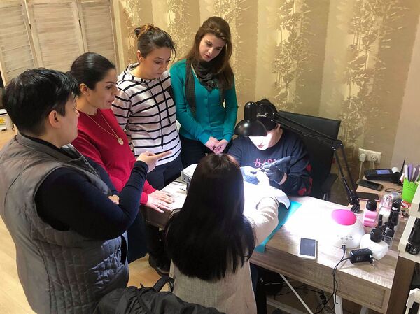 Ինչպես կարող է հաշմանդամություն ունեցող երեխայի մայրն աշխատել ու մնալ փոքրիկի կողքին - Sputnik Արմենիա