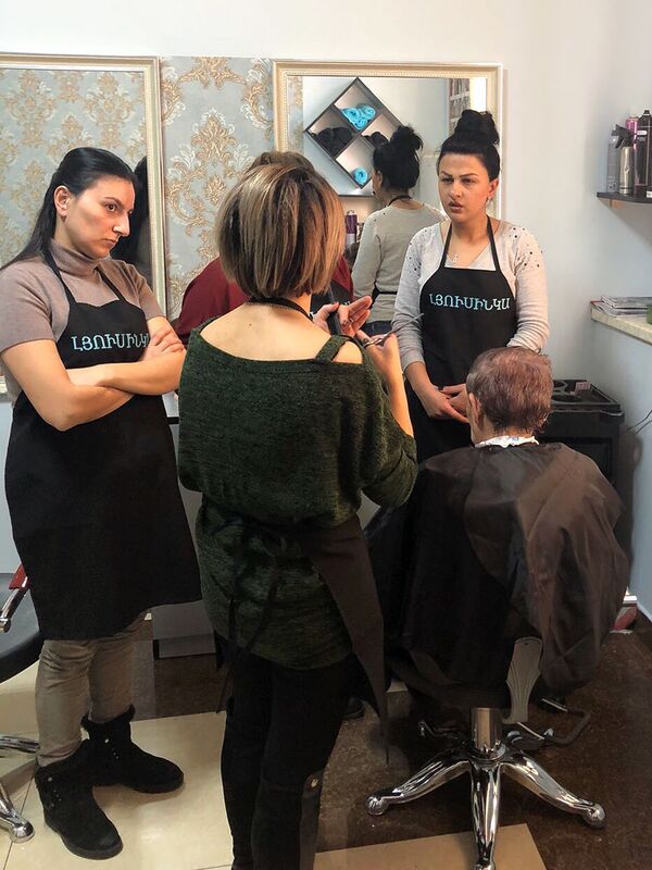 Ինչպես կարող է հաշմանդամություն ունեցող երեխայի մայրն աշխատել ու մնալ փոքրիկի կողքին - Sputnik Արմենիա