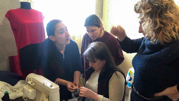 Участницы Курса навыков для матерей детей с инвалидностью, организованной НКО Армянские матери - Sputnik Արմենիա