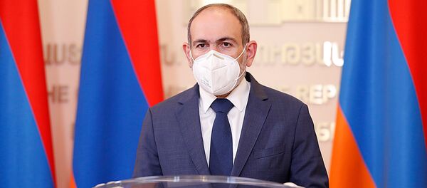 Премьер-министр Никол Пашинян во время брифинга (13 июня 2020). Еревaн - Sputnik Արմենիա