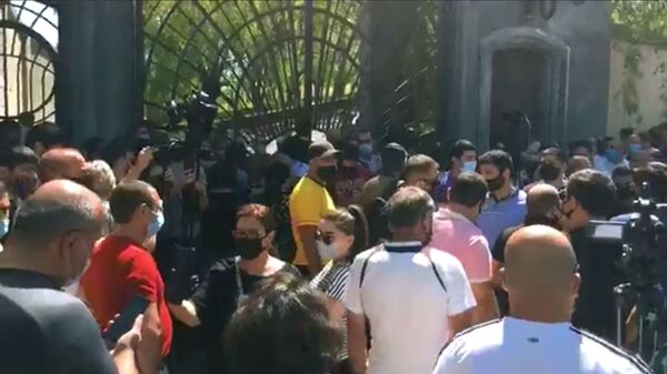 Царукян под прицелом: хронология того, что произошло в Ереване в воскресенье - Sputnik Армения