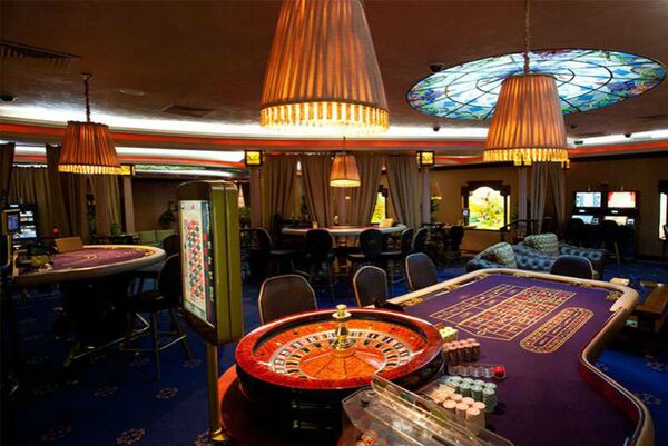 Нарушения на 60 млн долларов: в СНБ рассказали, из-за чего идут обыски в доме Царукяна Нарушения на 60 млн долларов: в СНБ рассказали, из-за чего идут обыски в доме Царукяна - Sputnik Армения