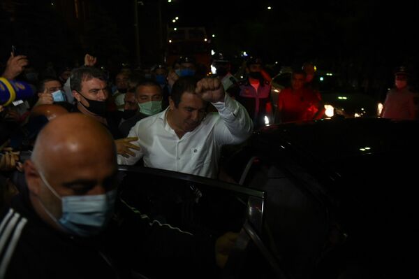 Бархатный консенсус уже не работает. Куда заведет оппозицию кейс Царукяна? Бархатный консенсус уже не работает. Куда заведет оппозицию кейс Царукяна? - Sputnik Армения