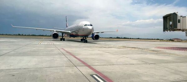 Граждане России возвращаются на родину рейсом Еревaн - Москвa - Казань - Махачкала (15 июня 2020). Еревaн Граждане России возвращаются на родину рейсом Еревaн - Москвa - Казань - Махачкала (15 июня 2020). Еревaн - Sputnik Արմենիա