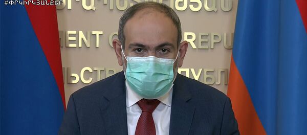 Премьер-министр Никол Пашинян во время брифинга (15 июня 2020). Еревaн Премьер-министр Никол Пашинян во время брифинга (15 июня 2020). Еревaн - Sputnik Армения