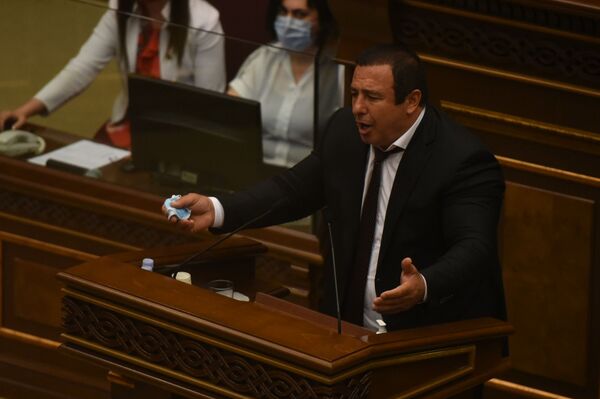 Каста прикосновенных: кого лишали депутатского иммунитета в Армении - Sputnik Армения