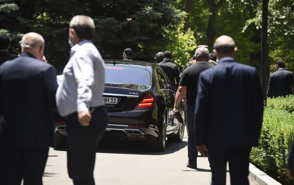 У них ничего не выйдет: Гагик Царукян отправился на допрос в СНБ Армении - Sputnik Армения