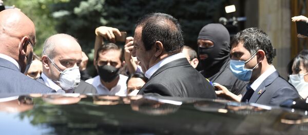  Гагик Царукян после выступления на заседании Парламента (16 июня 2020). Еревaн - Sputnik Արմենիա