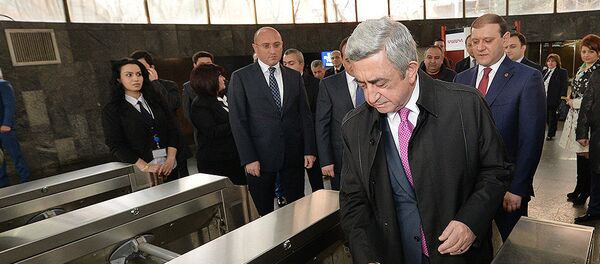 Президент Армении Серж Саргсян приехал на открытие нового торгового центра Россия Молл. Президент Армении Серж Саргсян приехал на открытие нового торгового центра Россия Молл. - Sputnik Армения