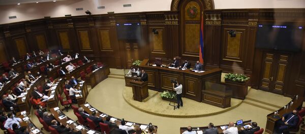 Гагик Царукян после выступления на заседании Парламента (16 июня 2020). Еревaн - Sputnik Արմենիա