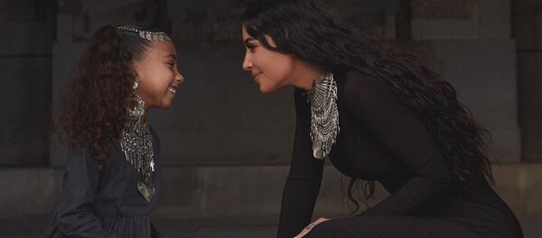 Ким Кардашьян с дочерью - Sputnik Արմենիա