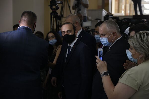 Председатель Парламента Арарат Мирзоян после заседания по вопросу лишения Гагика Царукяна депутатской неприкосновенности (16 июня 2020). Еревaн - Sputnik Армения