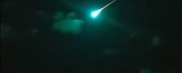 Таинственный бирюзовый метеор озадачил астрономов Австралии  - Sputnik Армения