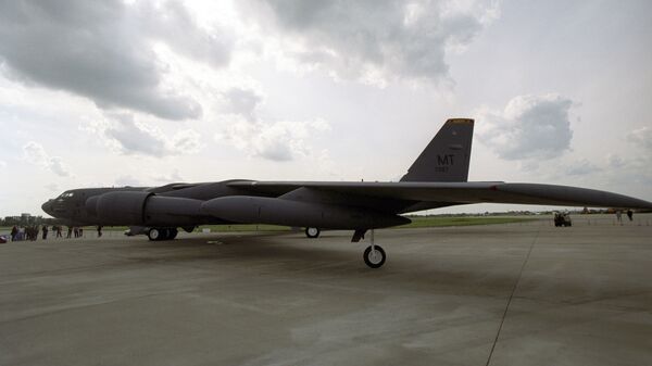 Стратегический американский бомбардировщик B-52 Стратегический американский бомбардировщик B-52 - Sputnik Армения
