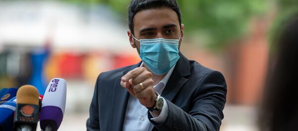 Адвокат Роберта Кочаряна Арам Вардеванян на пресс-конференции (19 июня 2020). Еревaн Адвокат Роберта Кочаряна Арам Вардеванян на пресс-конференции (19 июня 2020). Еревaн - Sputnik Армения