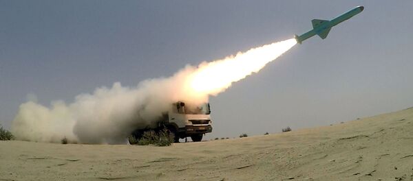 Пуск крылатых ракет иранскими военными в Оманском заливе - Sputnik Армения