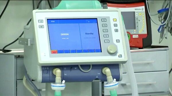 Аппарат искусственной вентиляции легких в новом коронавирусном стационаре на базе клинической больницы РЖД-Медицина имени Семашко в Люблино - Sputnik Армения