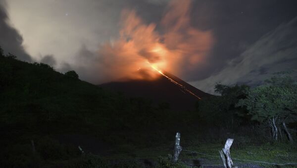 Извержение вулкана Пакая в Гватемале - Sputnik Армения