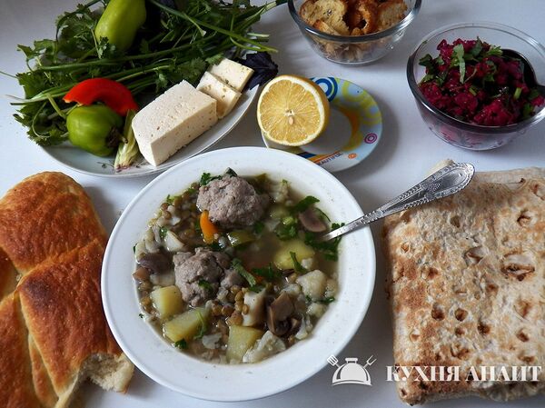 Это просто взрыв мозга: Мировой атлас еды рекомендует топ-6 вкуснейших армянских супов - Sputnik Армения