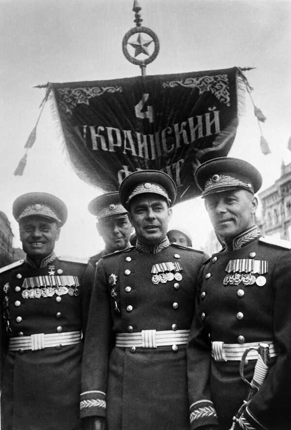  Участники Парада Победы 24 июня 1945 года на Красной площади - Sputnik Армения