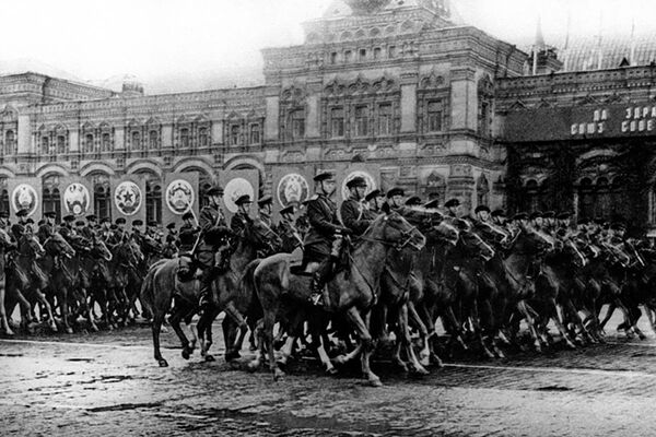 Парад Победы на Красной площади 24 июня 1945 г - Sputnik Армения