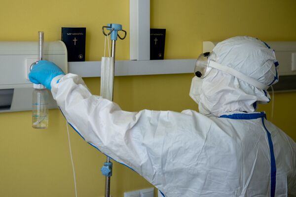 Выход в открытый вирус, или Несколько часов в армянской коронавирусной реанимации Выход в открытый вирус, или Несколько часов в армянской коронавирусной реанимации - Sputnik Армения