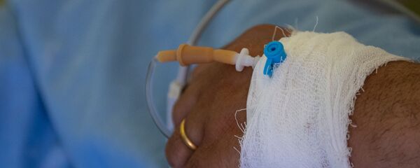 Пациент в реанимации медцентра Арташат Пациент в реанимации медцентра Арташат - Sputnik Армения