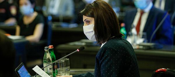 Министр труда и социальных вопросов Заруи Батоян на заседании правительства (25 июня 2020). Еревaн - Sputnik Արմենիա