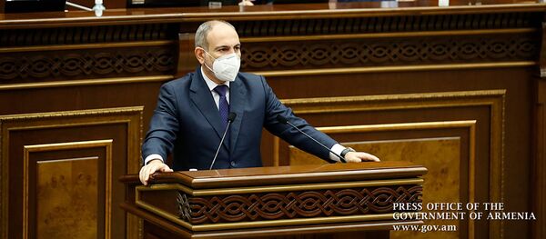 Выступление премьер-министра Никола Пашиняна в Национально собрании (25 июня 2020). Еревaн - Sputnik Армения