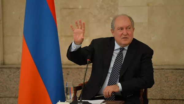 Президент Армен Саркисян встретился с предпринимателями членами Союза промышленников и предпринимателей (25 июня 2020). Еревaн - Sputnik Армения