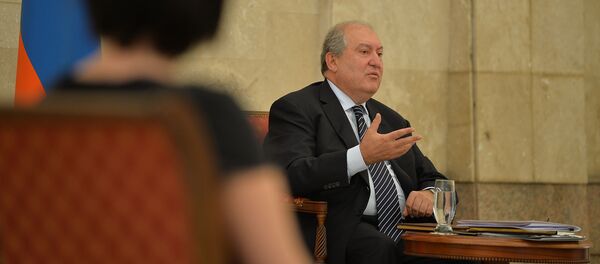 Президент Армен Саркисян принял ряд послов, аккредитованных в Республике Армения (26 июня 2020). Еревaн - Sputnik Армения