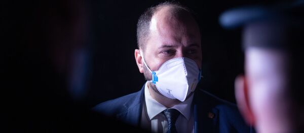 Министр образования, науки, культуры и спорта Араик Арутюнян на месте пожара в Цицернакаберде (26 июня 2020). Еревaн - Sputnik Արմենիա